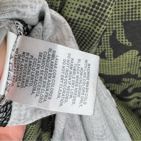 Univibe Green Camo Hoodie tee shirt - Picture 5 of 5